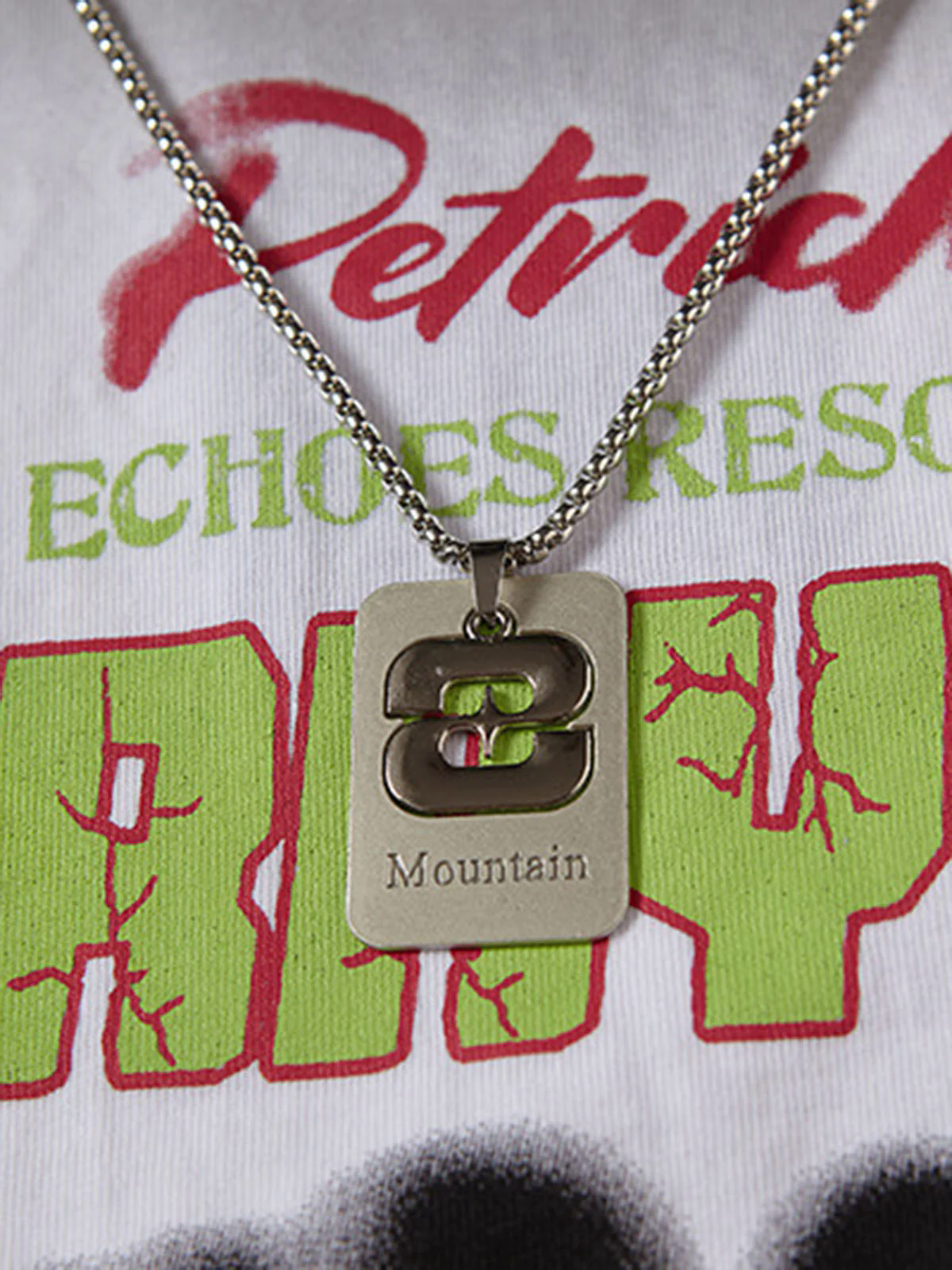 Spray- Painted Letter Print Necklace Vest